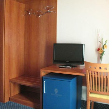 Hotel Vittoria San Giórgio di Nogaro Buitenkant foto