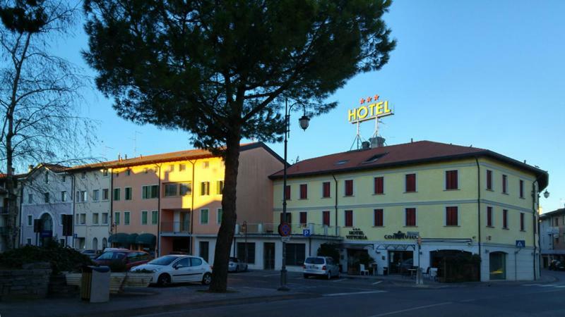 Hotel Vittoria San Giórgio di Nogaro Buitenkant foto